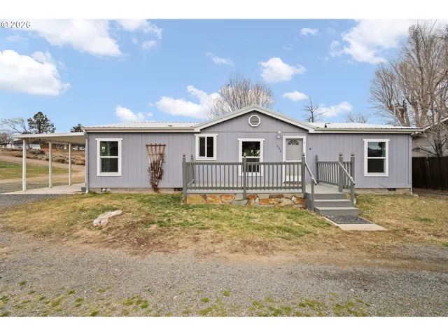 $275,000 | 682 Southeast 10th Street, Madras, OR 97741