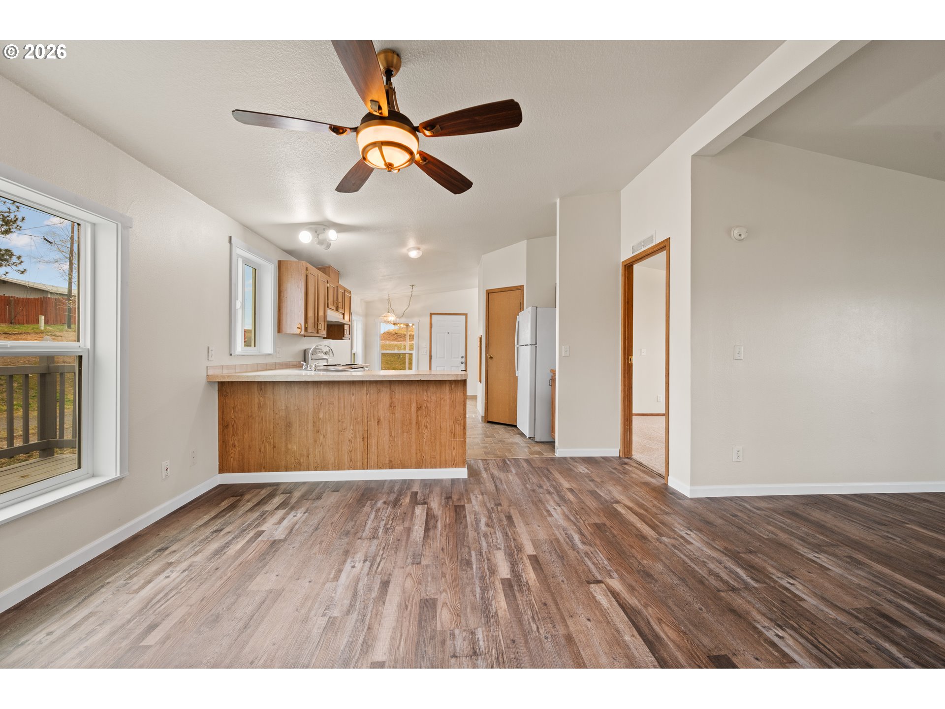 682 Southeast 10th Street Madras, OR 97741 - Photo 5 of 19