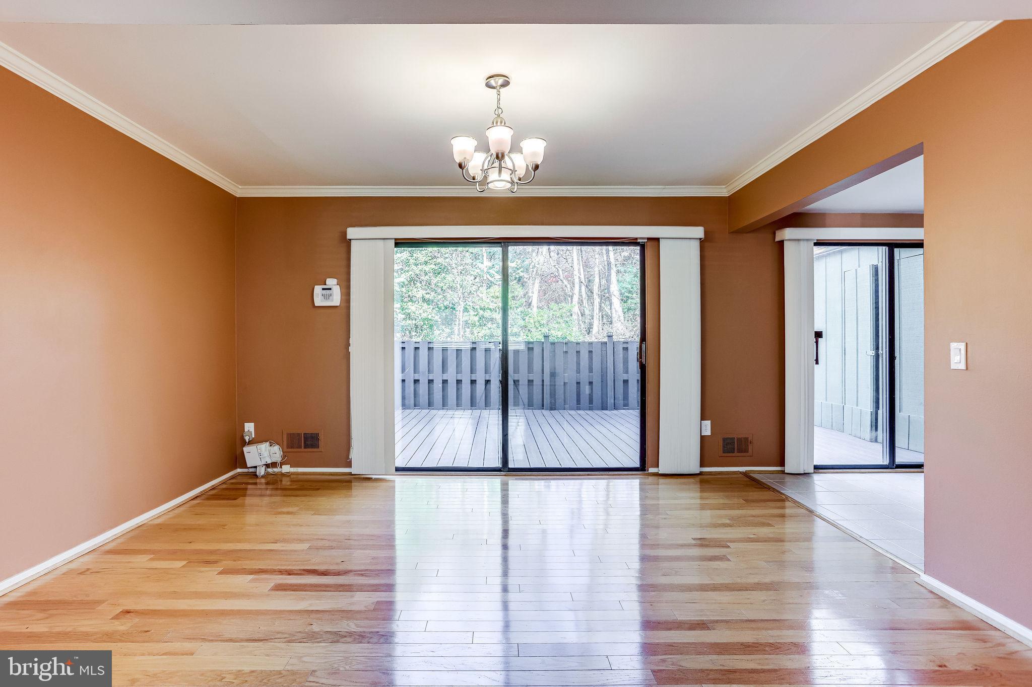 2205 Wheelwright Court Reston, VA 20191 - Photo 5 of 65 Crown Molding