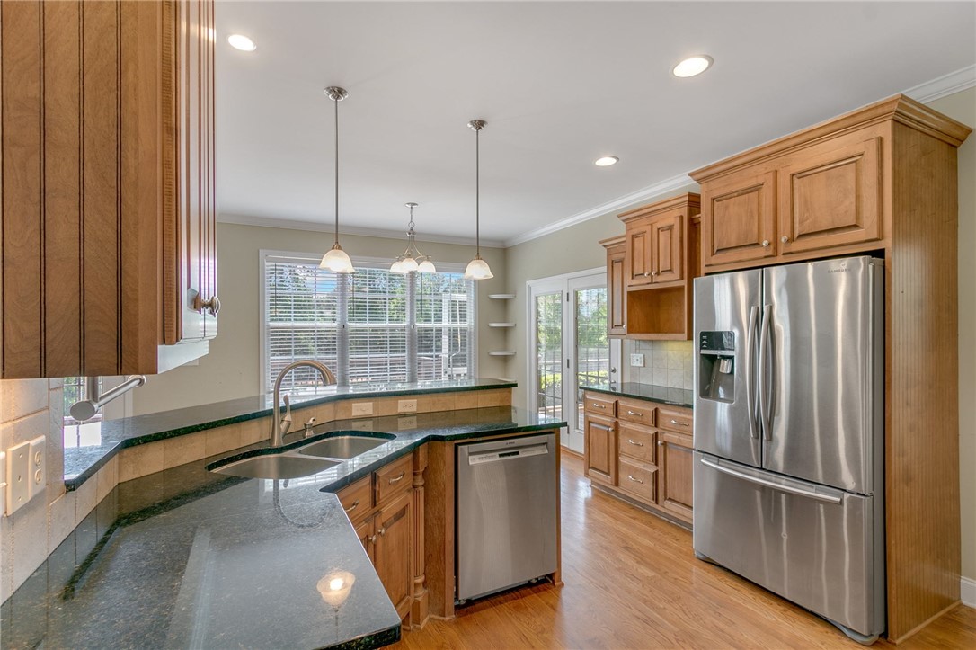 326 Edens Ridge Drive Six Mile, SC 29682 - Photo 8 of 40 Kitchen