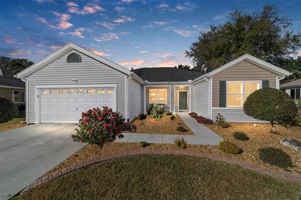 $299,900 | 13146 Southeast 93rd Terrace Road, Summerfield, FL 34491
