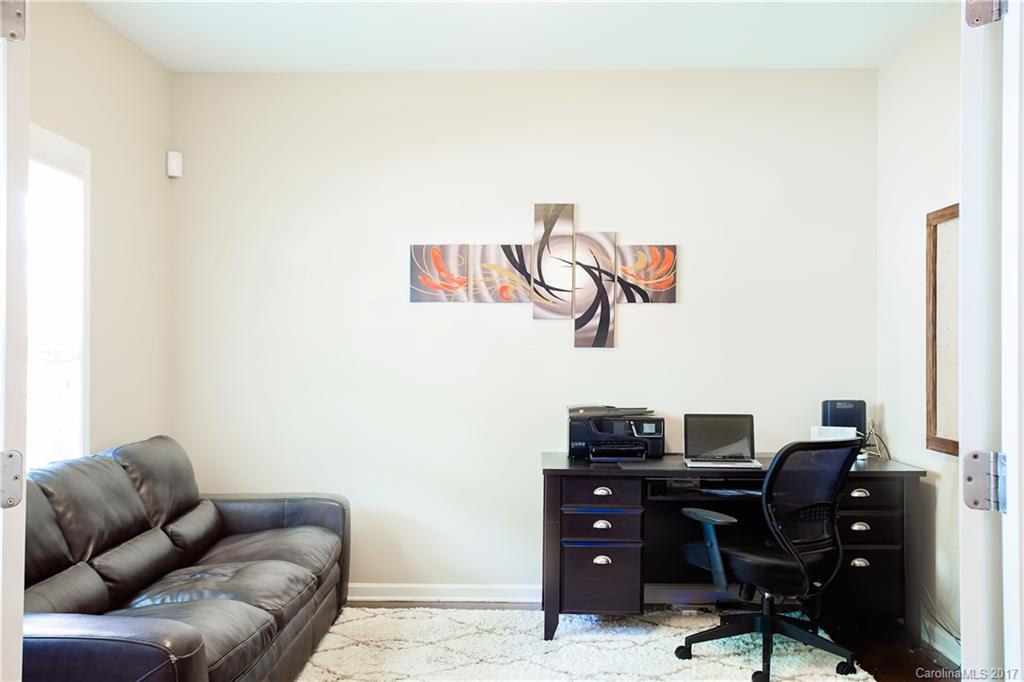 8512 Lustre Road Charlotte, NC 28215 - Photo 4 of 19 Gallery Image 4