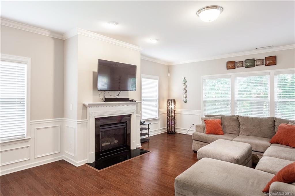 8512 Lustre Road Charlotte, NC 28215 - Photo 6 of 19 Gallery Image 6