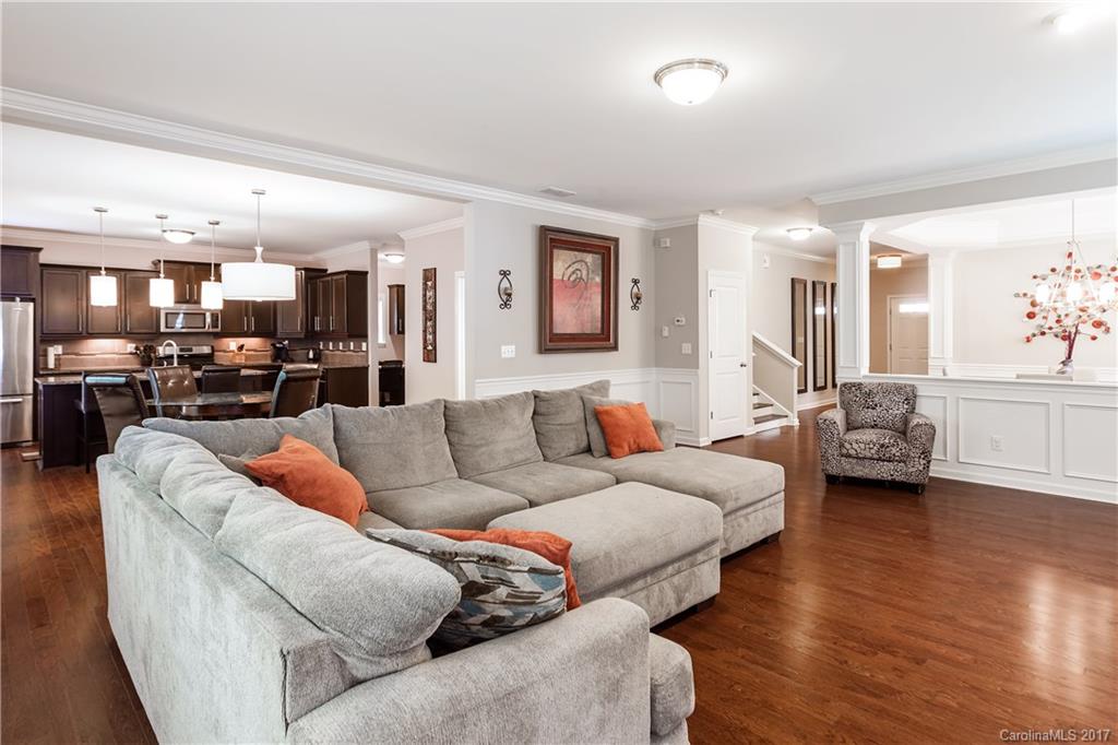 8512 Lustre Road Charlotte, NC 28215 - Photo 8 of 19 Gallery Image 8