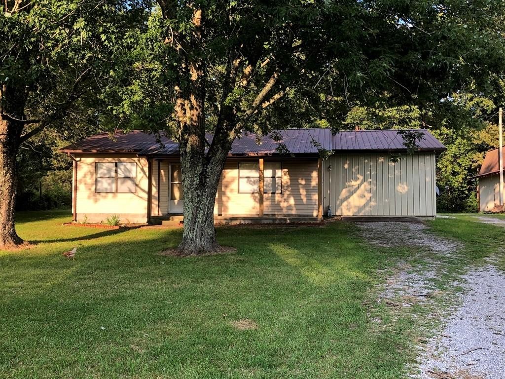 1026 Lincoln Road Jamestown, TN 38556 - Photo 2 of 9 Gallery Image 2
