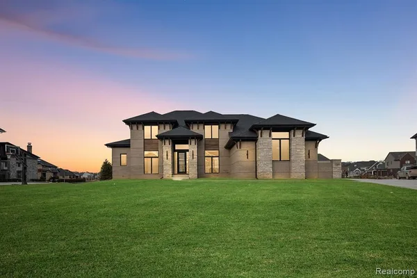$1,200,000 | 3818 Royal Berkshire Lane, Oakland, MI 48363