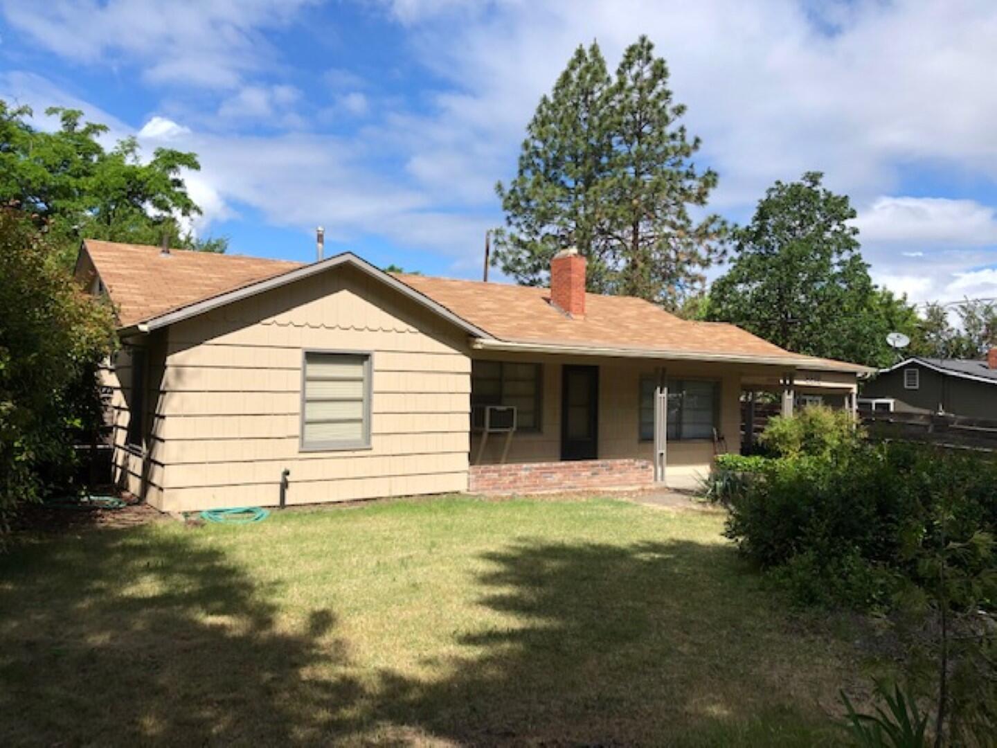 2215 Springbrook Road Medford, OR 97504 - Photo 2 of 30 2