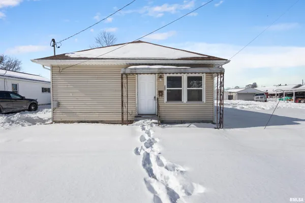 $57,900 | 209 South Gardner Street, West Frankfort, IL 62896