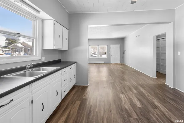 $57,900 | 209 South Gardner Street, West Frankfort, IL 62896