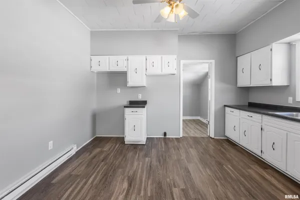 $57,900 | 209 South Gardner Street, West Frankfort, IL 62896