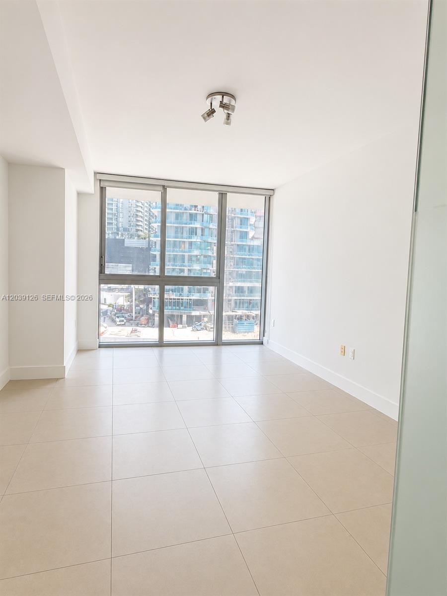 92 Southwest 3rd Street, Unit 503 Miami, FL 33130 - Photo 13 of 18