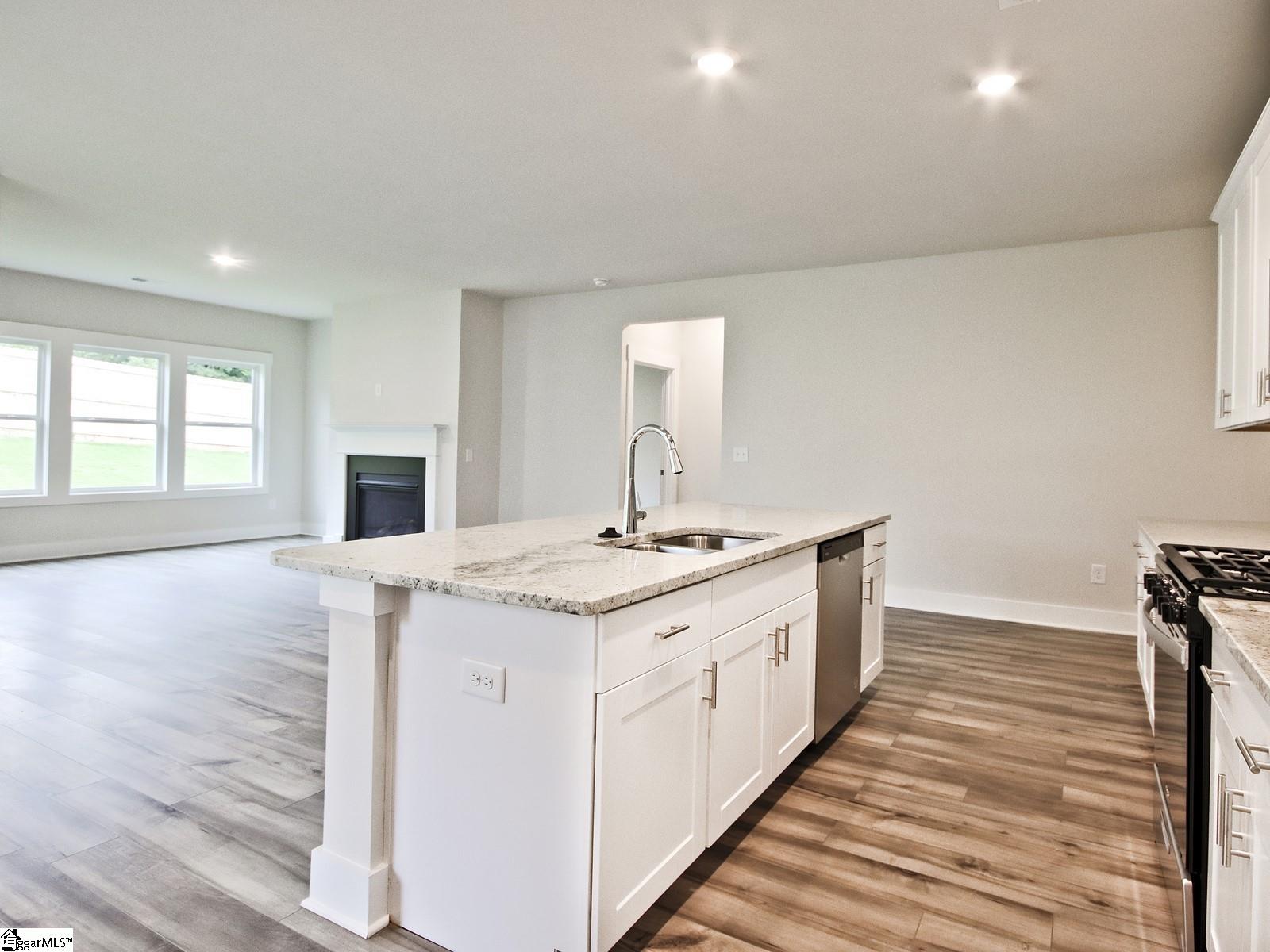 413 Roderick Lane Greenville, SC 29605 - Photo 12 of 26 Gallery Image 12