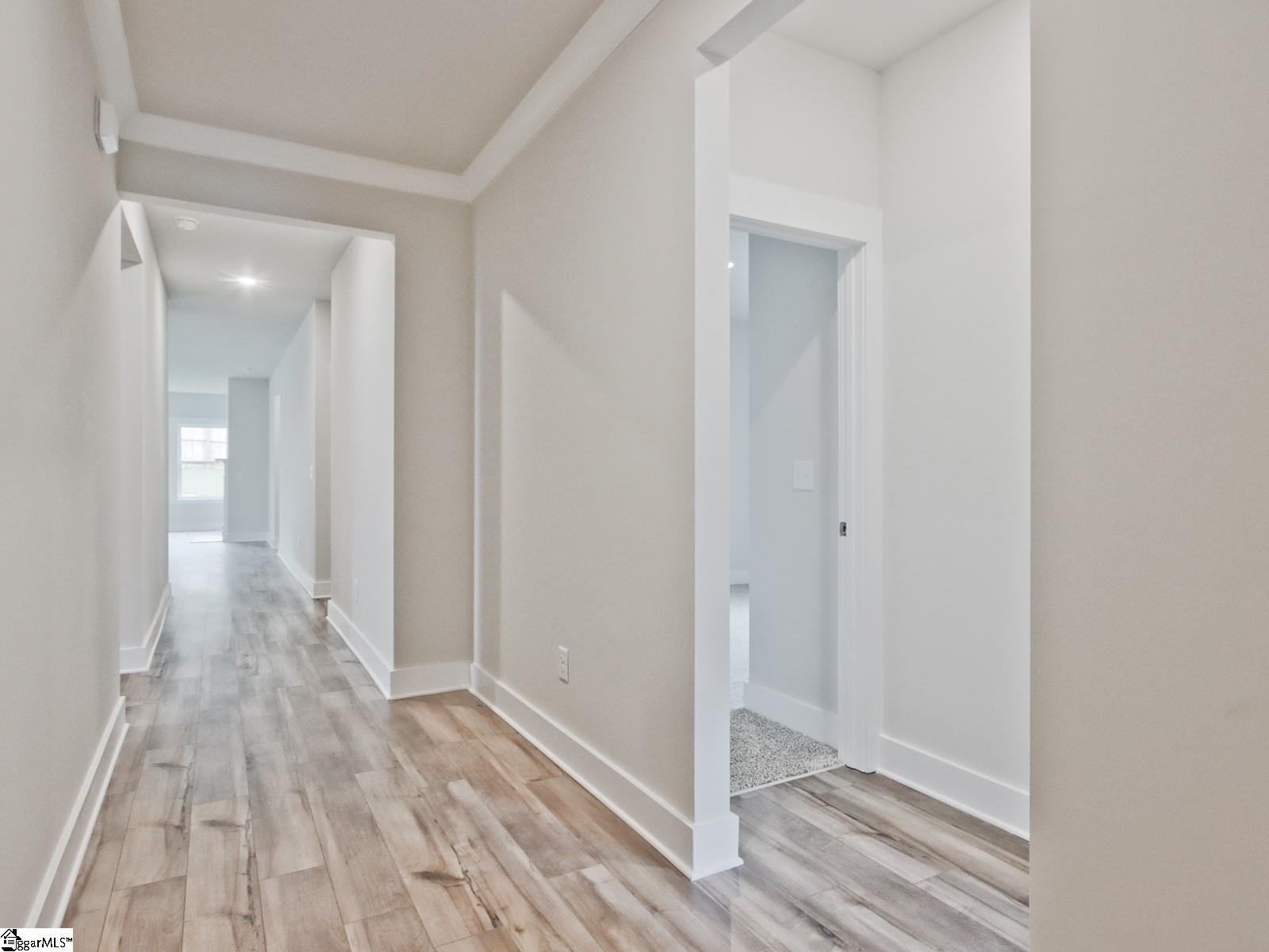 413 Roderick Lane Greenville, SC 29605 - Photo 2 of 26 Gallery Image 2