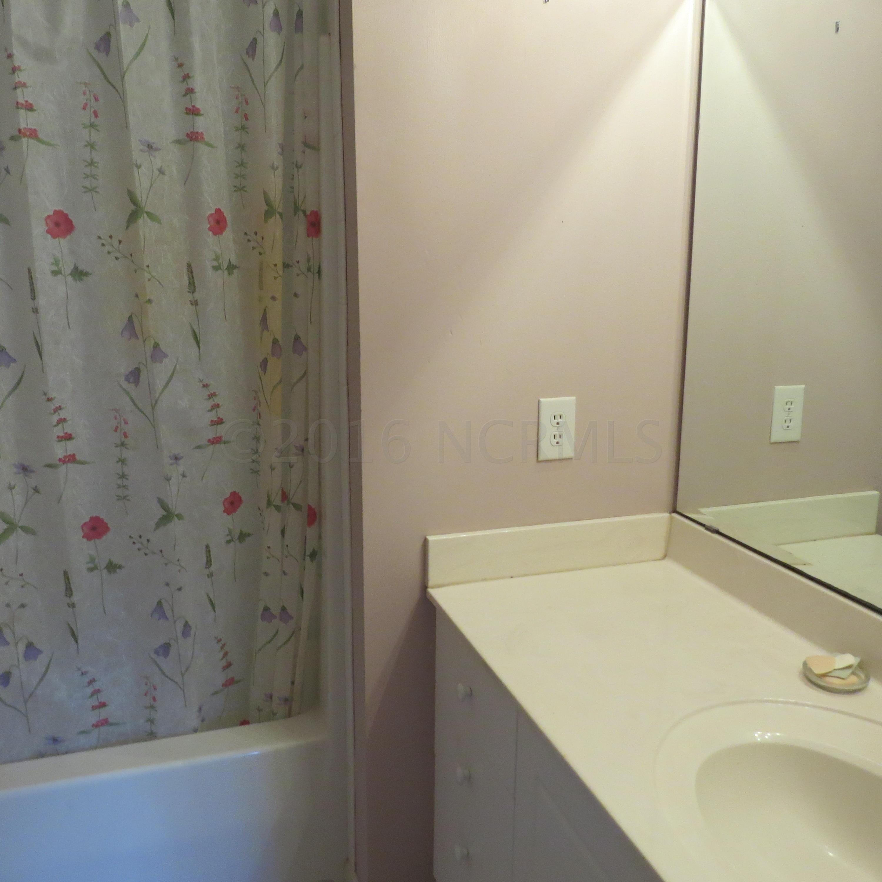 1890 Pinehurst Road Southport, NC 28461 - Photo 10 of 22 Master Bath