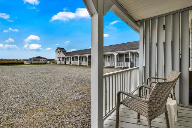 $224,900 | 522 Ocean Boulevard, Hampton, NH 03842