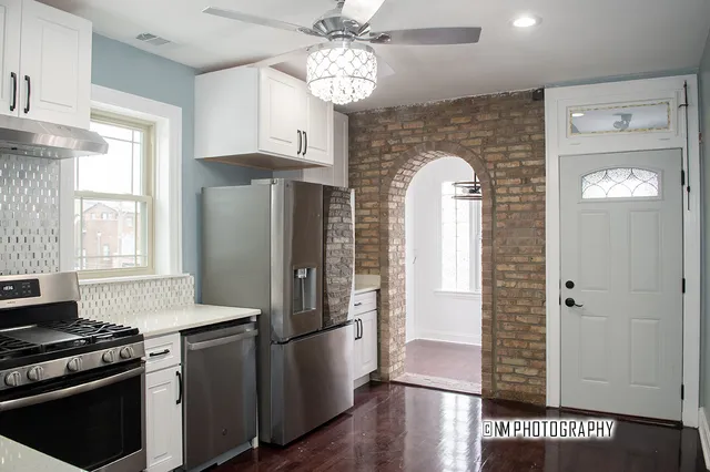 $2,800 | 2026 West McLean Avenue, Unit 3, Chicago, IL 60647