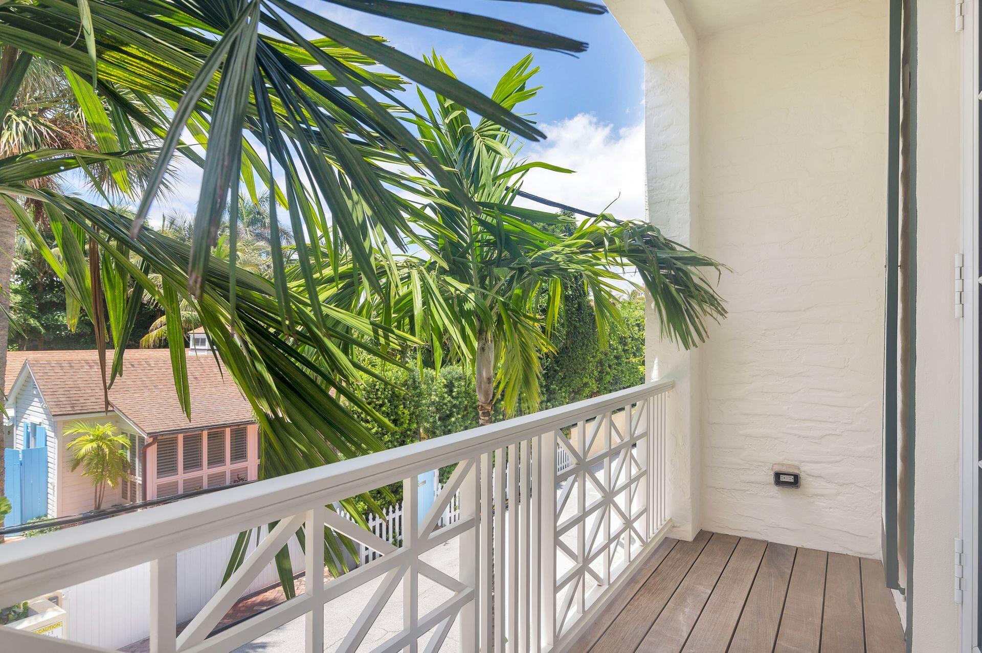 135 Root Trail, Unit B Palm Beach, FL 33480 - Photo 19 of 23 19