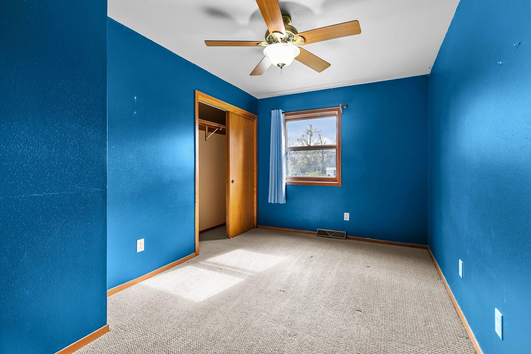 1709 Lake Breeze Road Oshkosh, WI 54904 - Photo 14 of 28