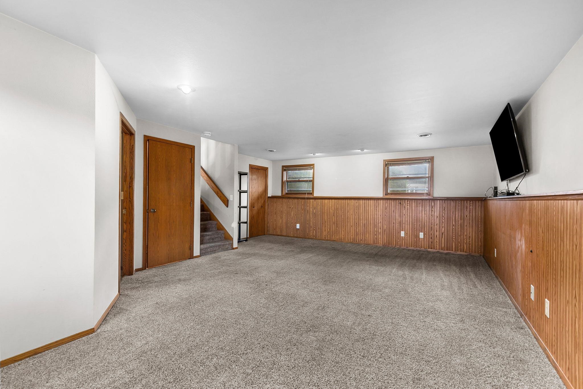 1709 Lake Breeze Road Oshkosh, WI 54904 - Photo 22 of 28