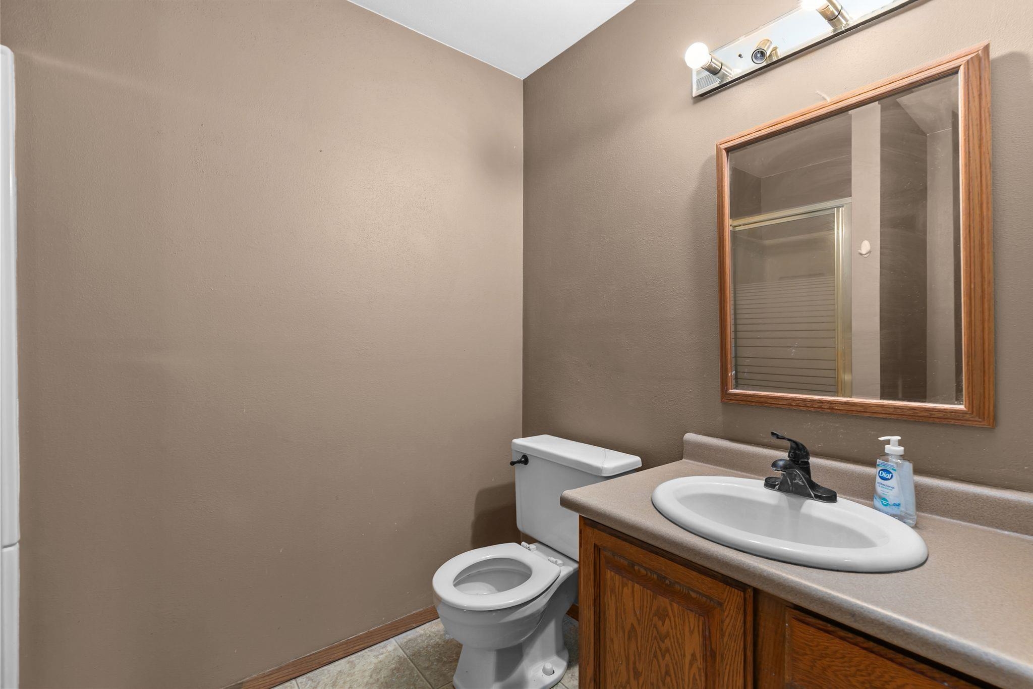 1709 Lake Breeze Road Oshkosh, WI 54904 - Photo 23 of 28