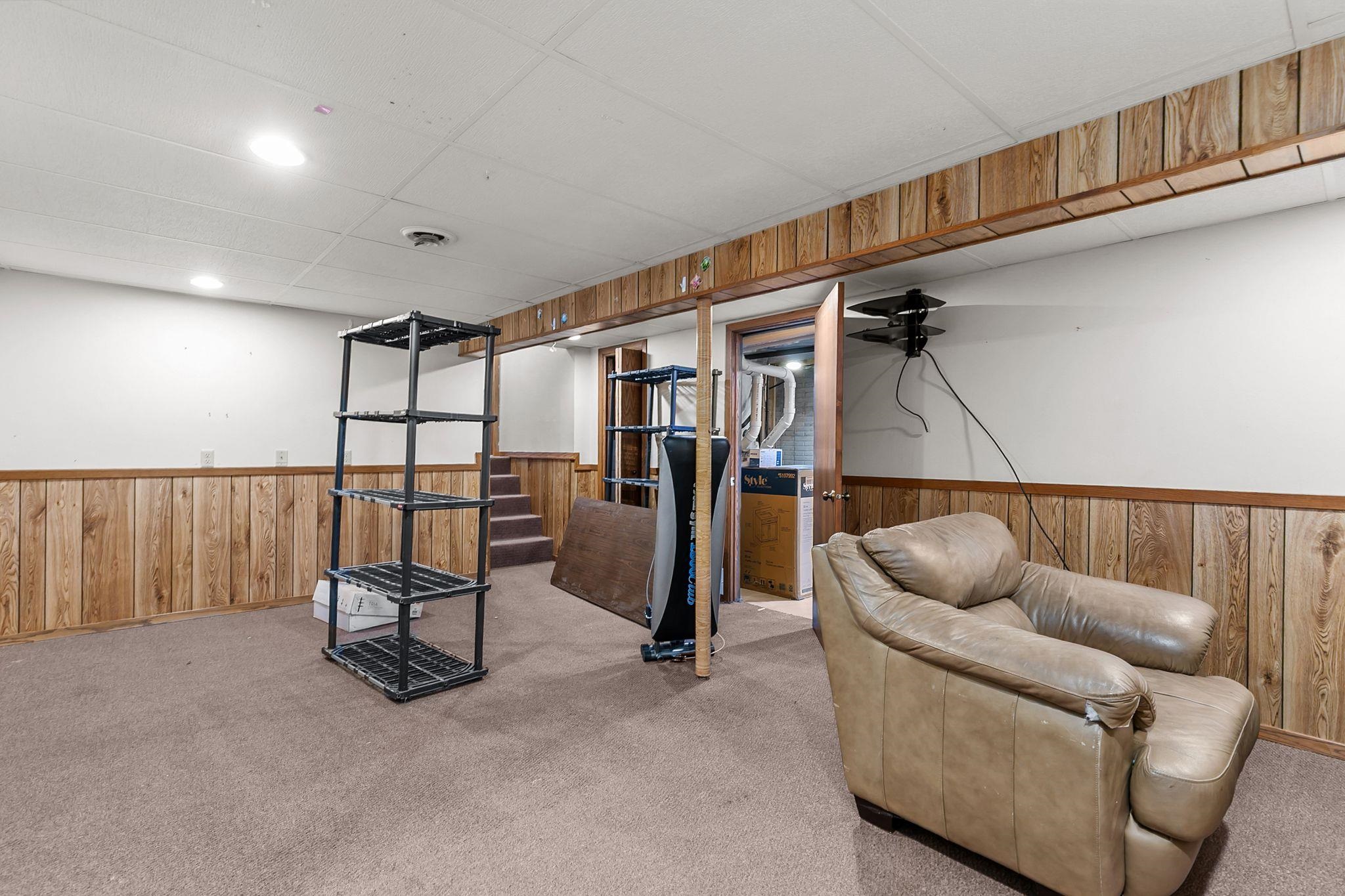1709 Lake Breeze Road Oshkosh, WI 54904 - Photo 24 of 28