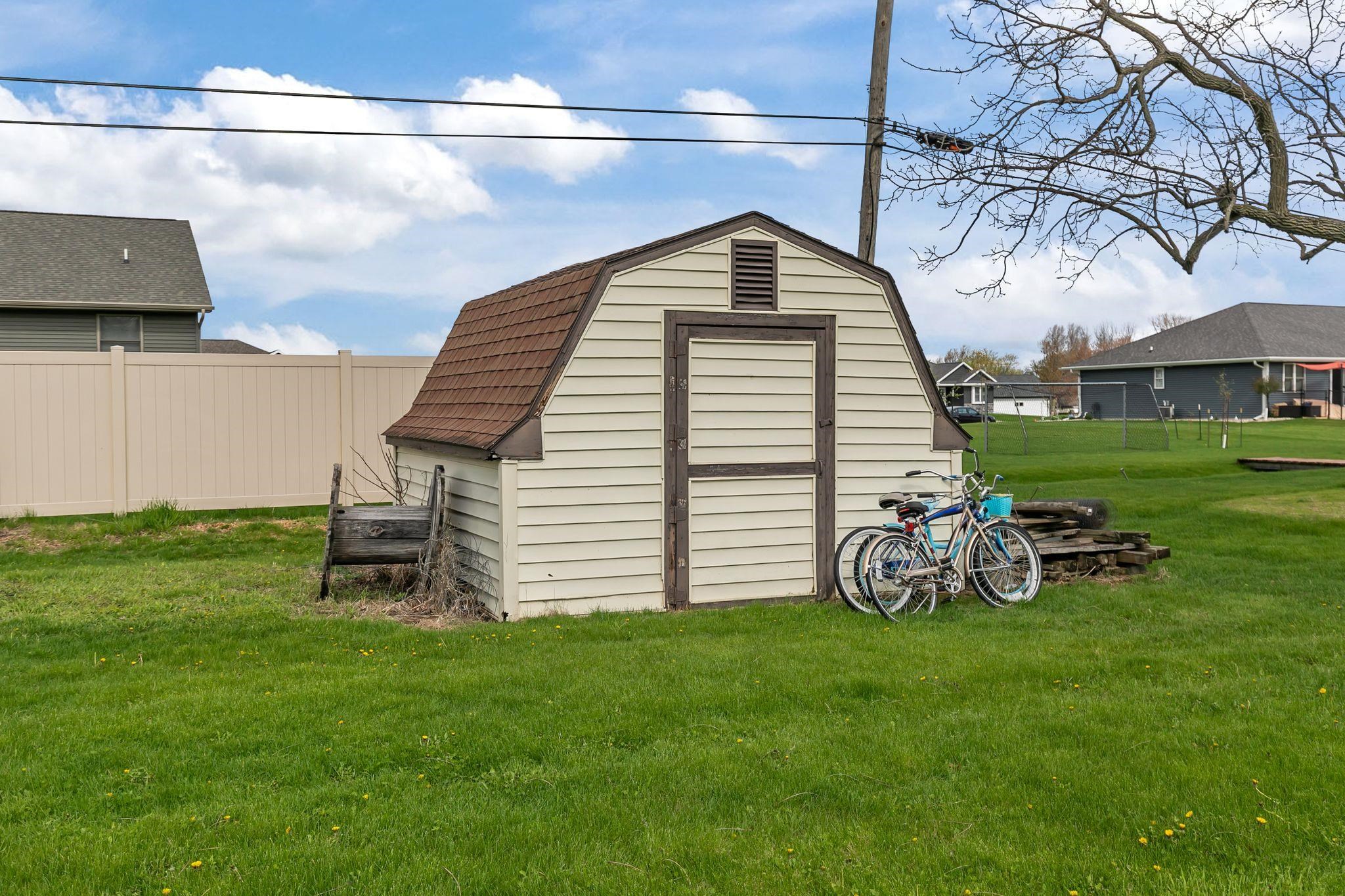1709 Lake Breeze Road Oshkosh, WI 54904 - Photo 27 of 28