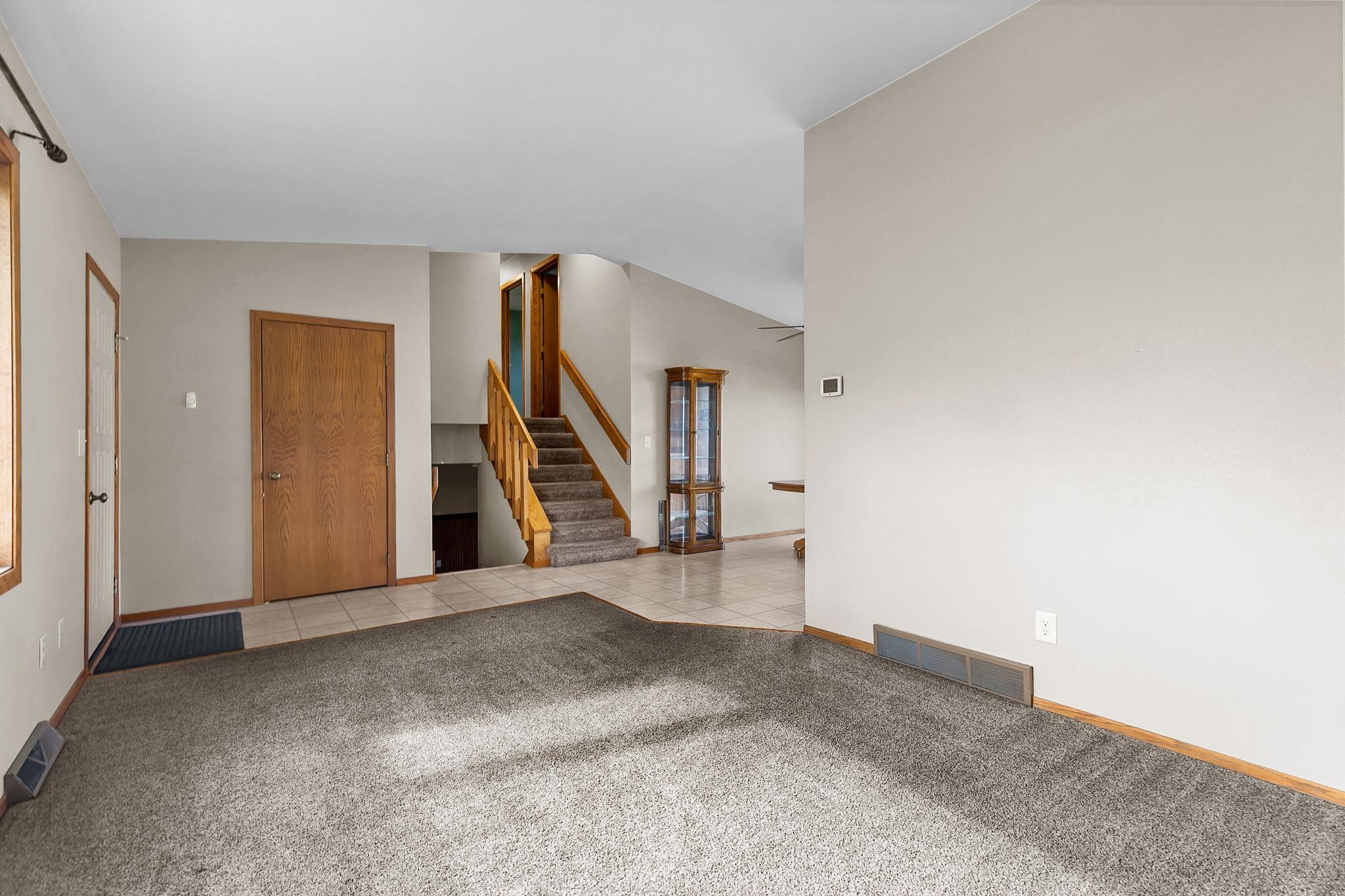 1709 Lake Breeze Road Oshkosh, WI 54904 - Photo 6 of 28