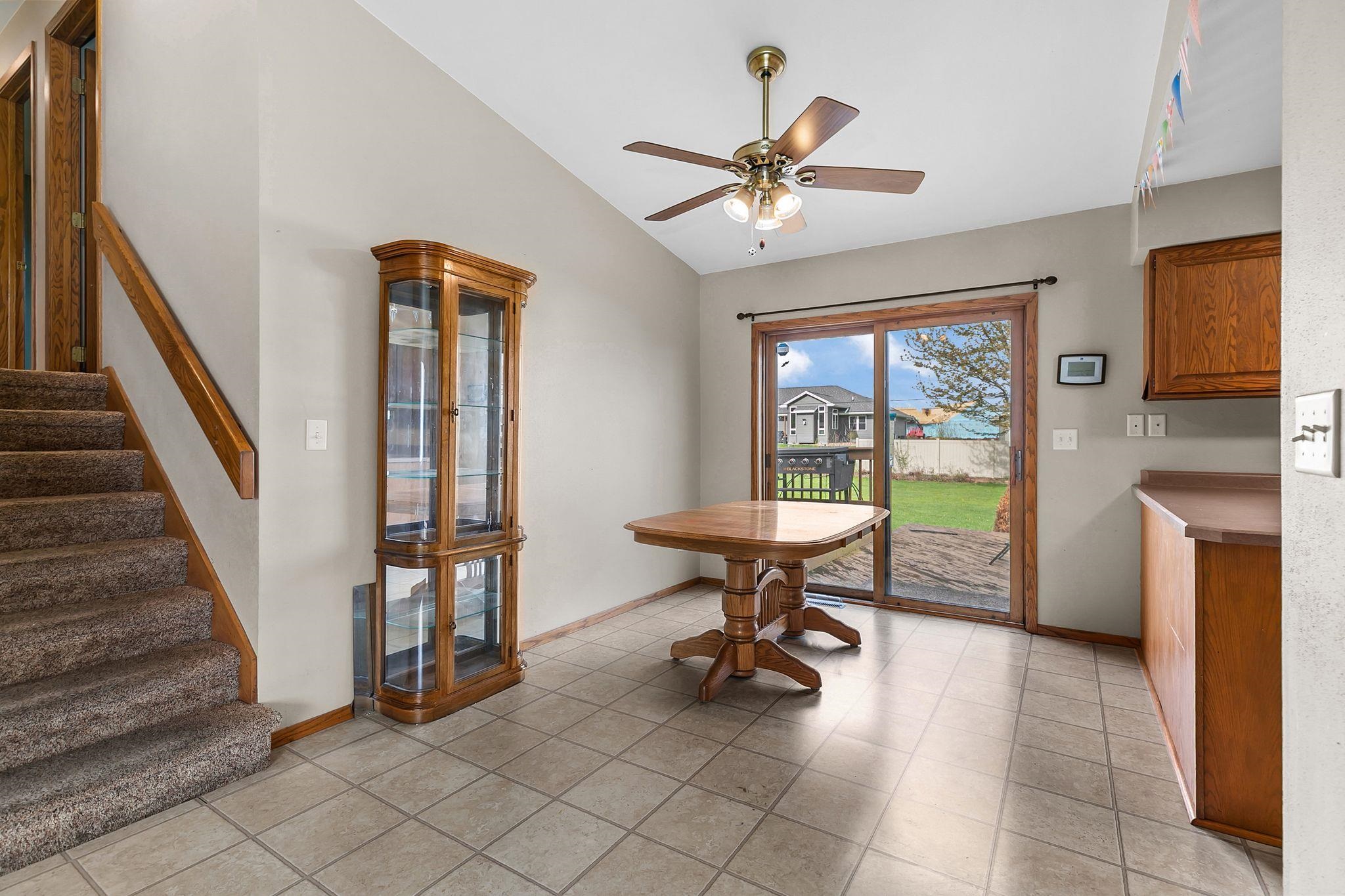 1709 Lake Breeze Road Oshkosh, WI 54904 - Photo 7 of 28