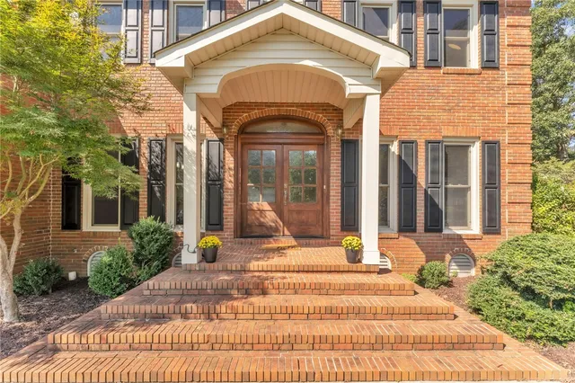 $574,900 | 116 Yorkshire Court, Easley, SC 29642