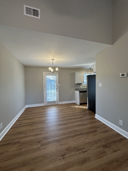240 Indiana Avenue Oak Grove, KY 42262 - Photo 3 of 15