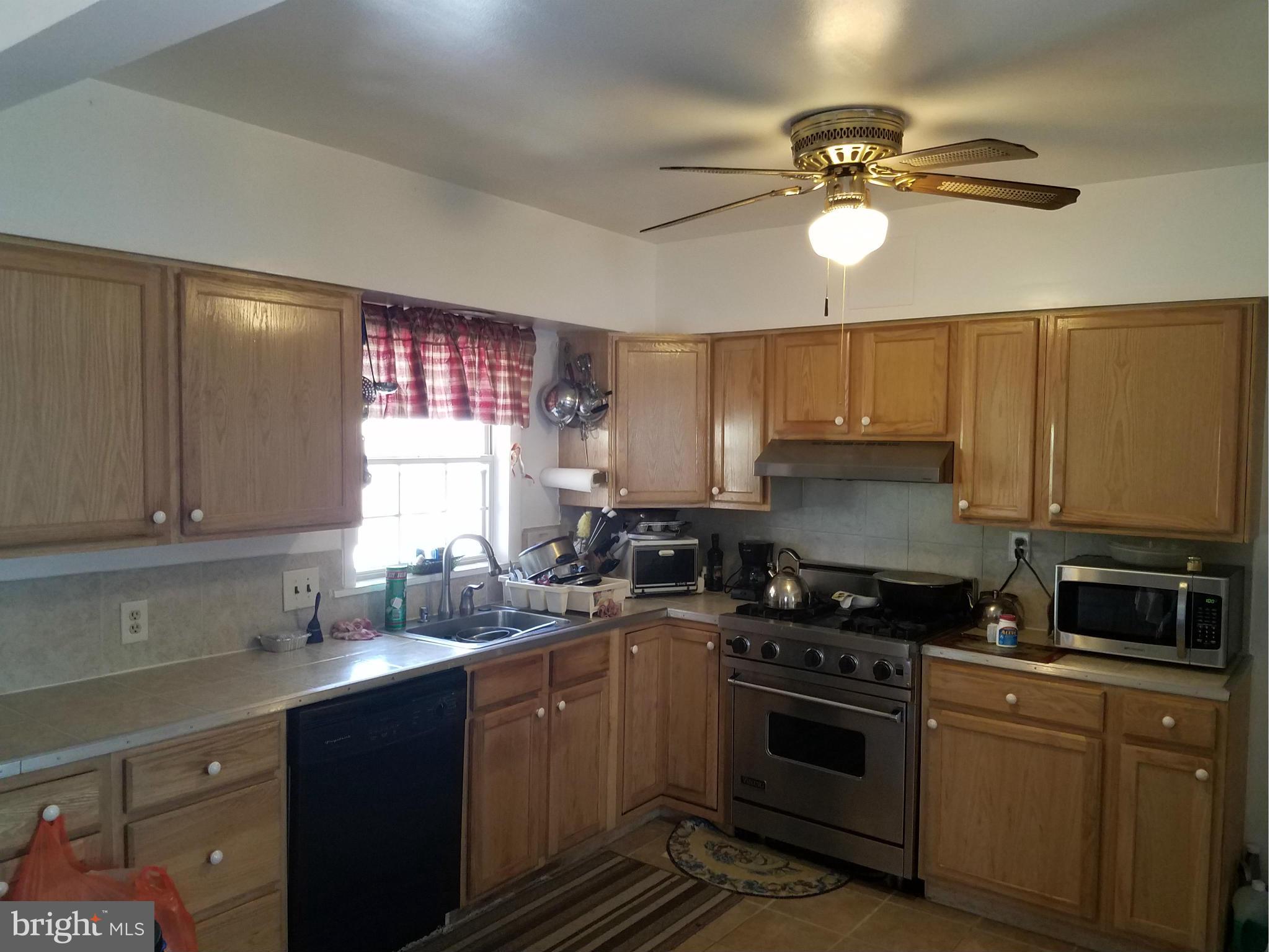 6208 Osborn Road Landover, MD 20785 - Photo 7 of 21 Kitchen