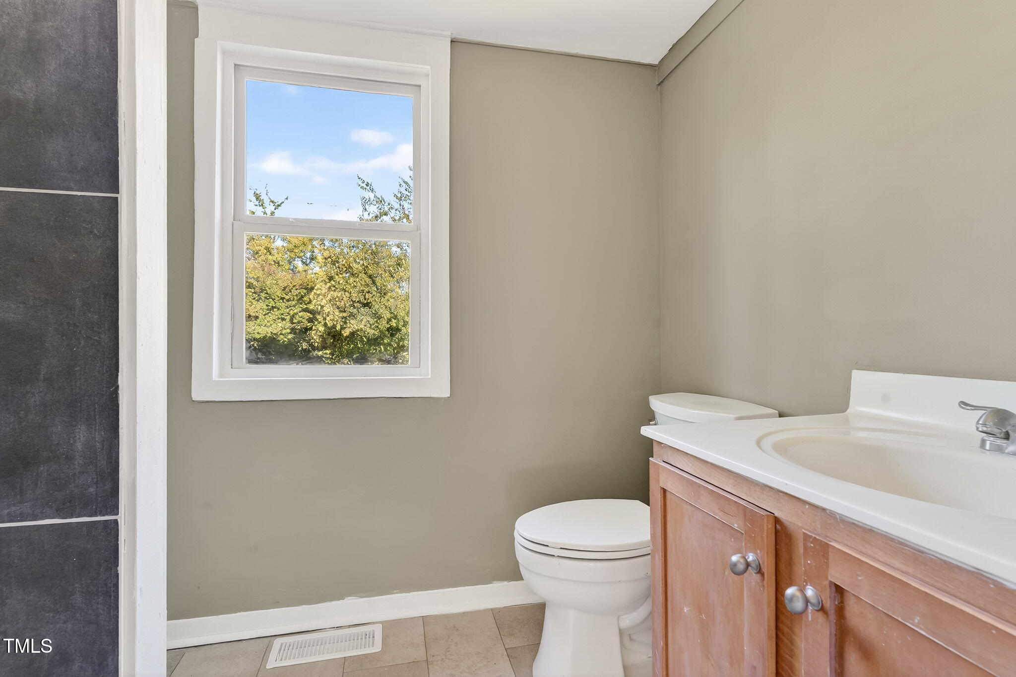 1208 Red Hill Church Road Dunn, NC 28334 - Photo 20 of 24 24-web-or-mls-023__DSC6211