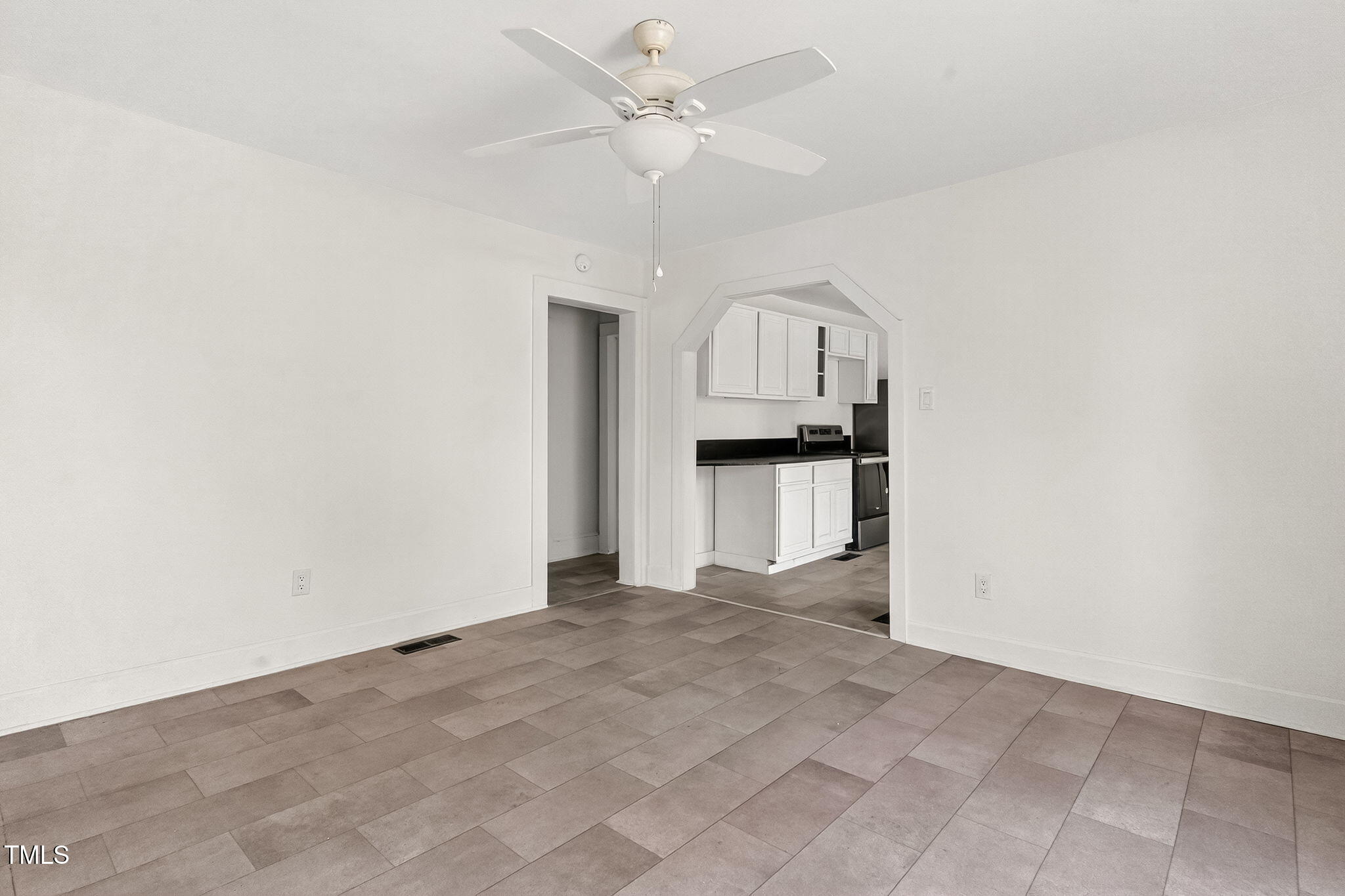 1208 Red Hill Church Road Dunn, NC 28334 - Photo 9 of 24 10-web-or-mls-009__DSC6130