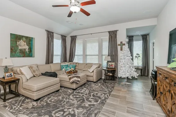 $2,700 | 4731 Creekside Hvn Trail, Spring, TX 77389