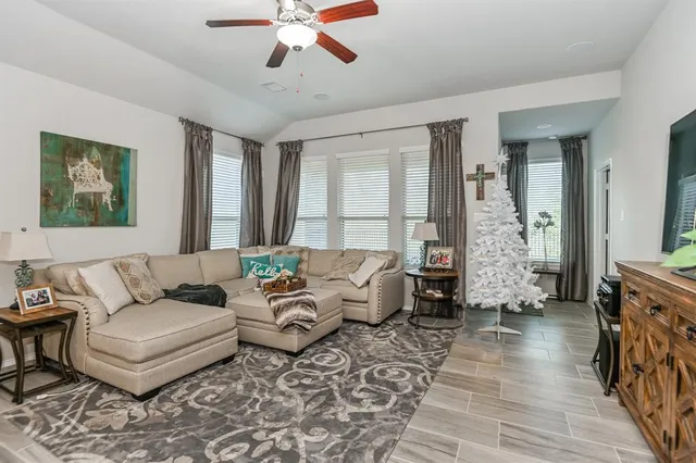 $2,800 | 4731 Creekside Hvn Trail, Spring, TX 77389