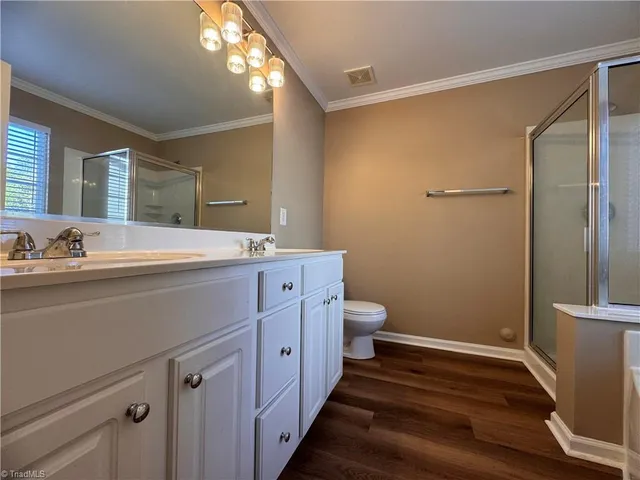 $2,100 | 3861 Parkway Vista Drive, Greensboro, NC 27409