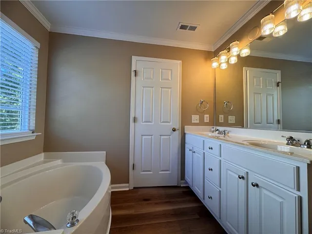 $2,100 | 3861 Parkway Vista Drive, Greensboro, NC 27409