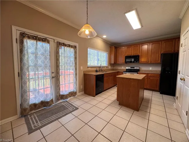 $2,100 | 3861 Parkway Vista Drive, Greensboro, NC 27409