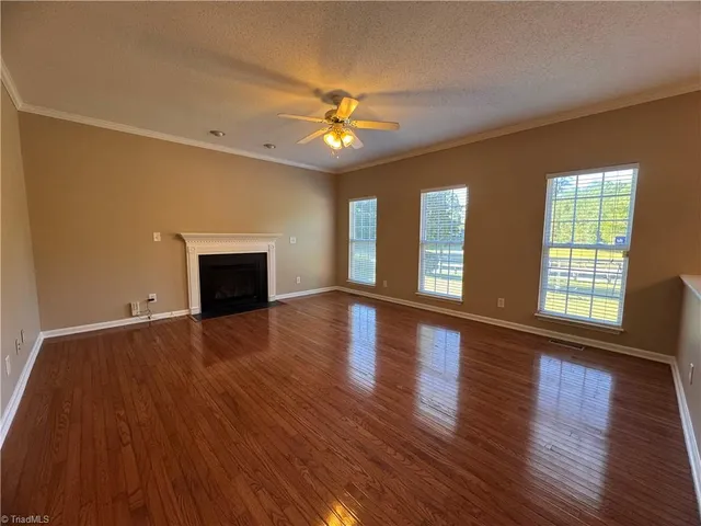 $2,100 | 3861 Parkway Vista Drive, Greensboro, NC 27409