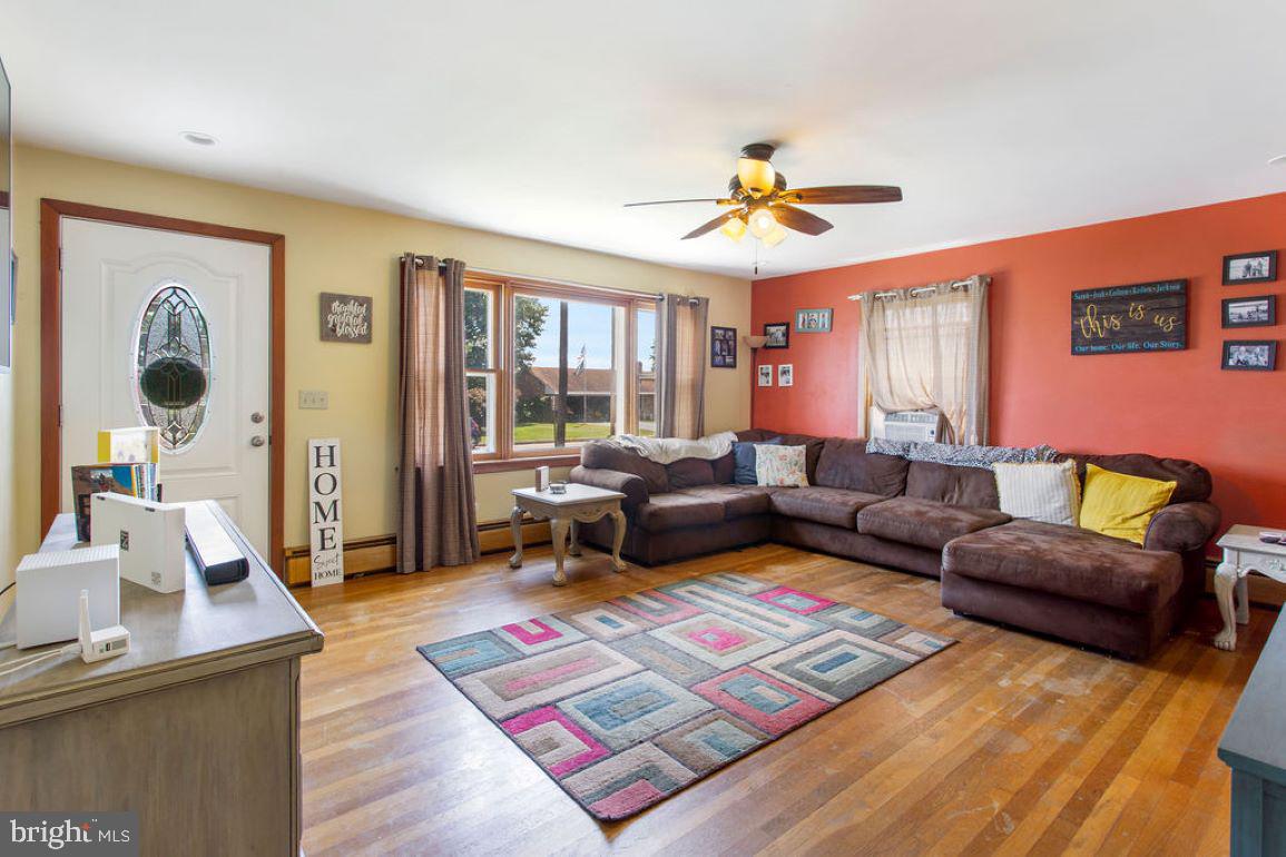 4025 Grandview Road Hanover, PA 17331 - Photo 9 of 24 Gallery Image 9
