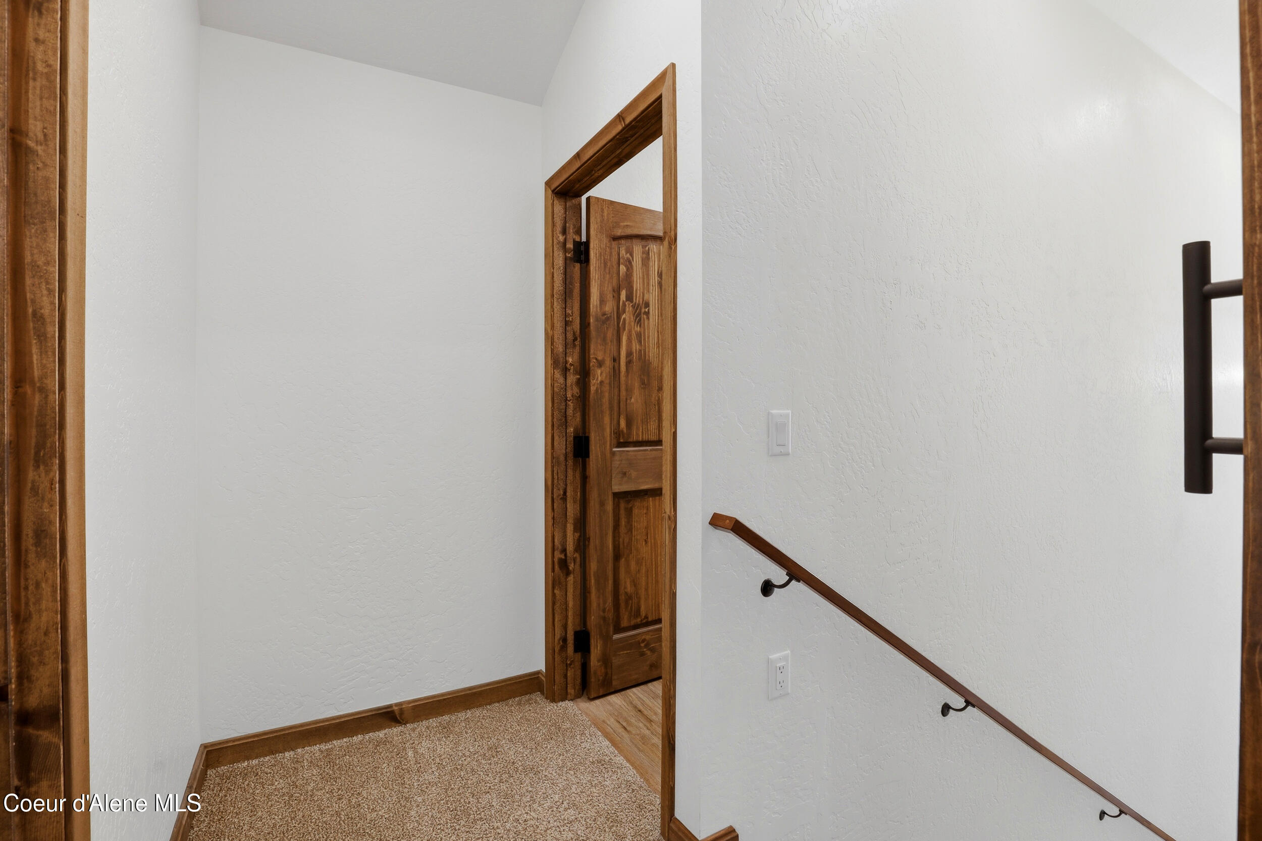 253 Hanaford Road Blanchard, ID 83804 - Photo 19 of 58 21_img_6006