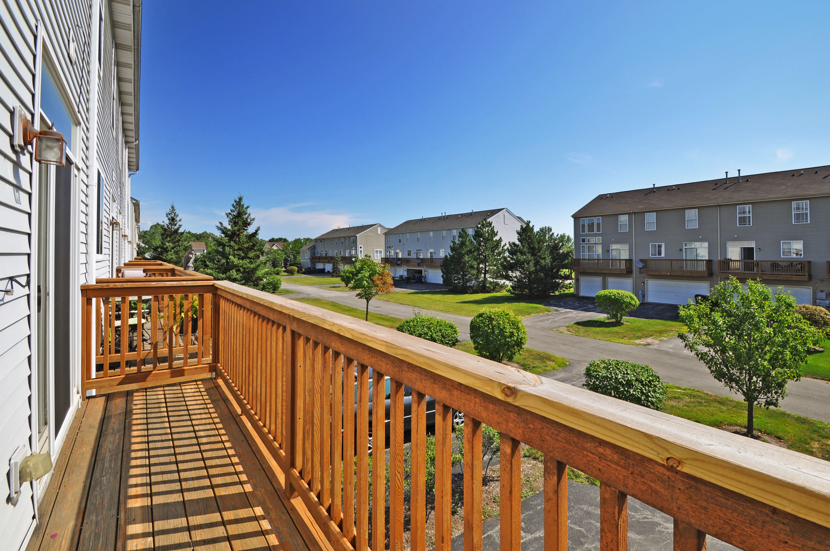 21633 Dogwood Road, Unit 1164 Matteson, IL 60443 - Photo 11 of 12 a view of city from a balcony