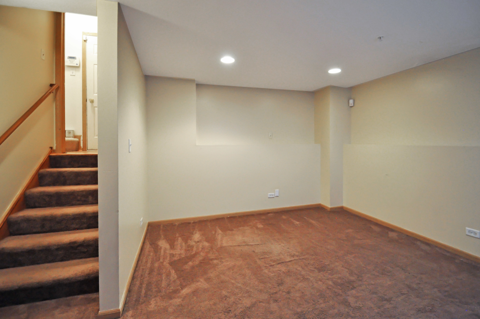 21633 Dogwood Road, Unit 1164 Matteson, IL 60443 - Photo 8 of 12 a view of entryway with stairs