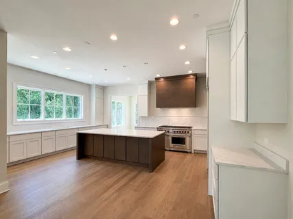 $3,750,000 | 1959 Windridge Drive, Lake Forest, IL 60045