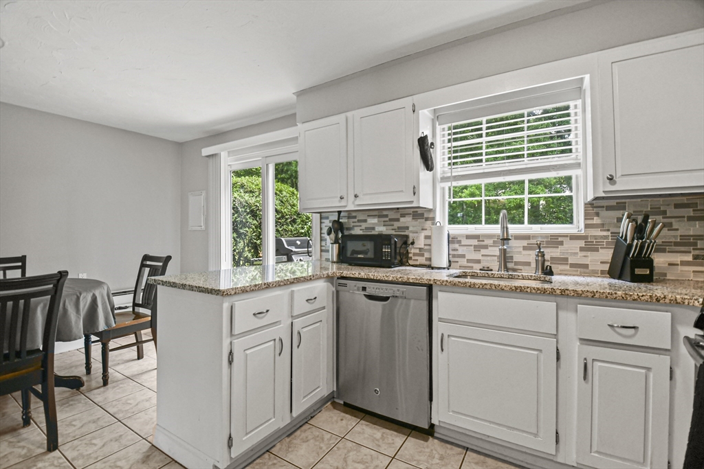 945 Riverside Drive, Unit 15A Methuen, MA 01844 - Photo 11 of 19 Gallery Image 11