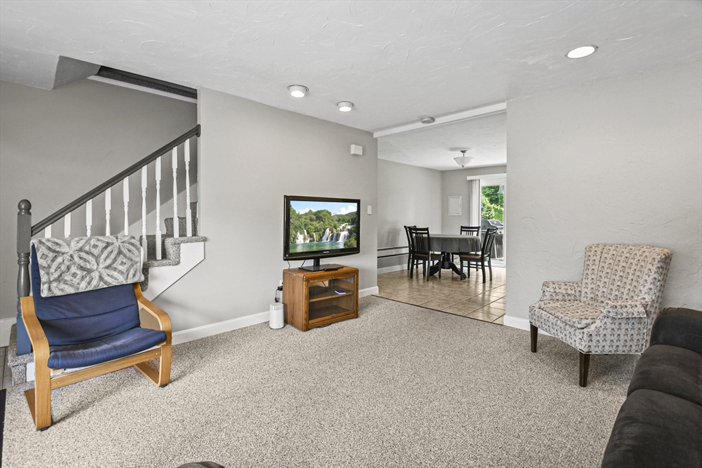 945 Riverside Drive, Unit 15A Methuen, MA 01844 - Photo 6 of 19 Gallery Image 6