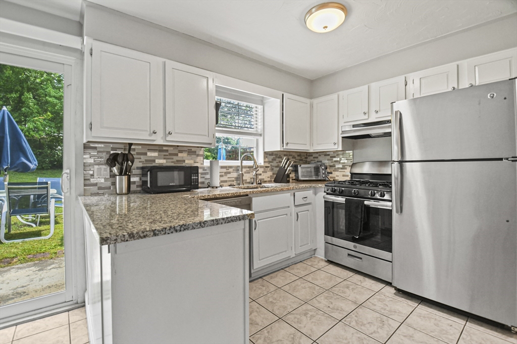 945 Riverside Drive, Unit 15A Methuen, MA 01844 - Photo 10 of 19 Gallery Image 10