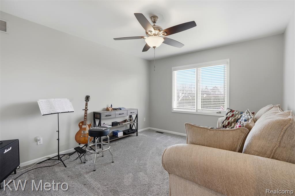 887 Grovecrest Rochester Hills, MI 48307 - Photo 22 of 42