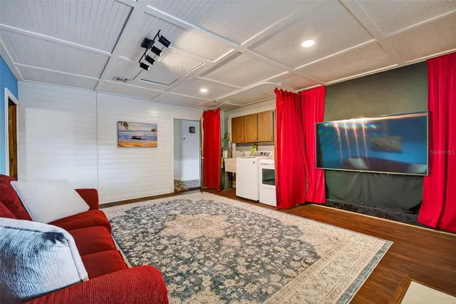 $654,000 | 1825 Streetman Drive, Lithia, FL 33547