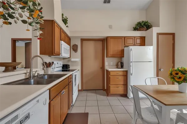 $2,390 | 3024 Bloomsbury Drive, Kissimmee, FL 34747